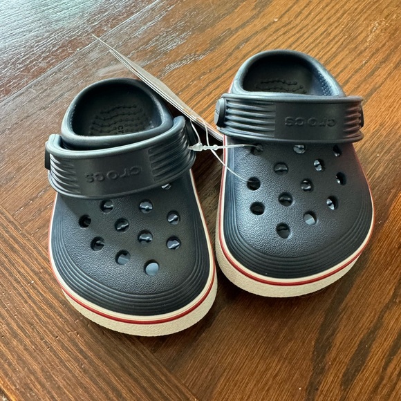 C4 toddler size CROCS - Picture 1 of 5